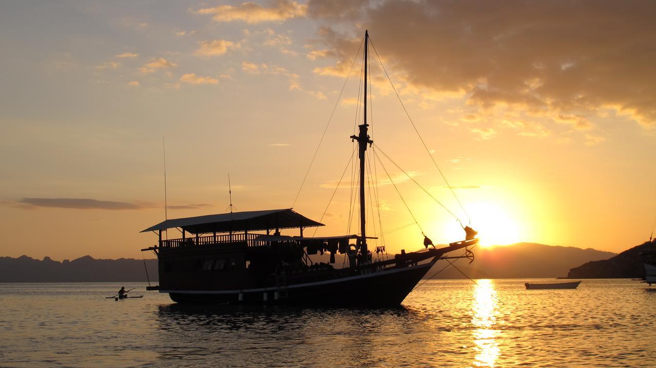 Blue Marlin Dive Komodo Labuan Bajo Esterno foto